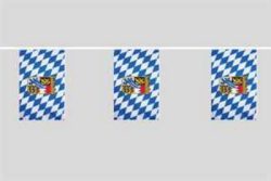 Flag chain Bavaria with crest