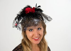 Kopfbgel mit Spinnwebenschleier